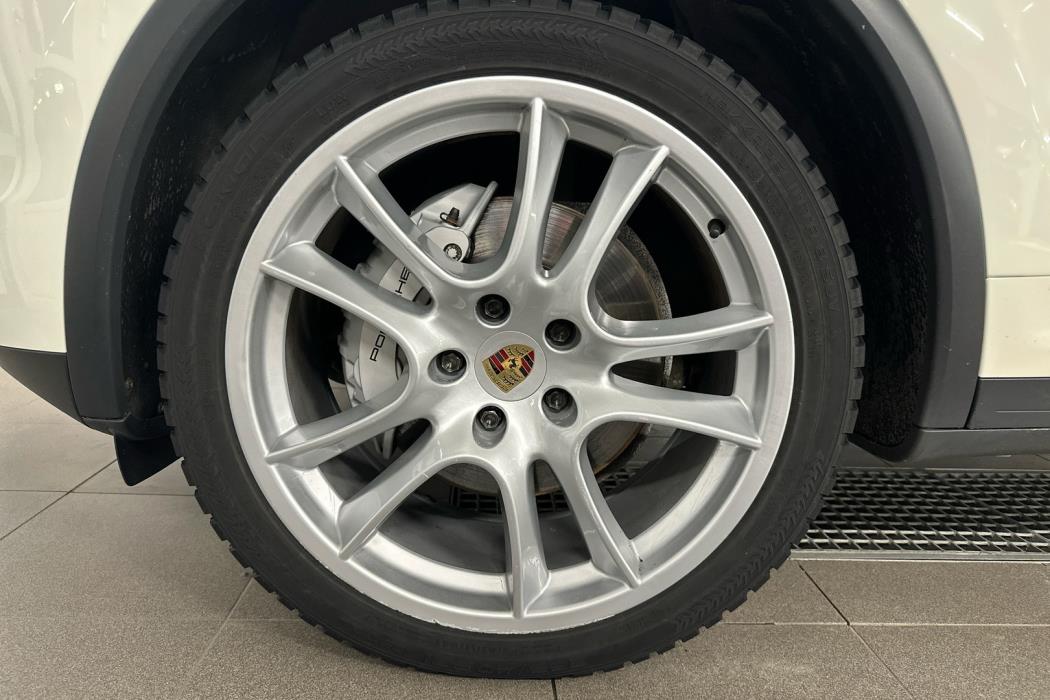 PORSCHE Cayenne 2011