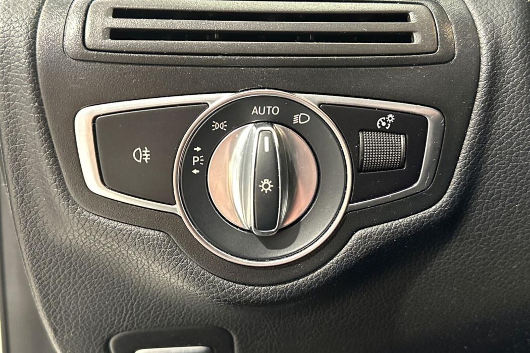 MERCEDES-BENZ C 2020