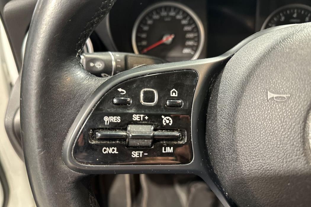 MERCEDES-BENZ C 2020