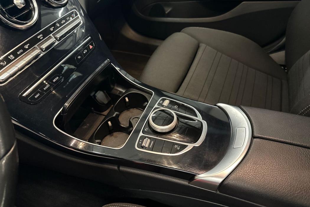 MERCEDES-BENZ C 2020