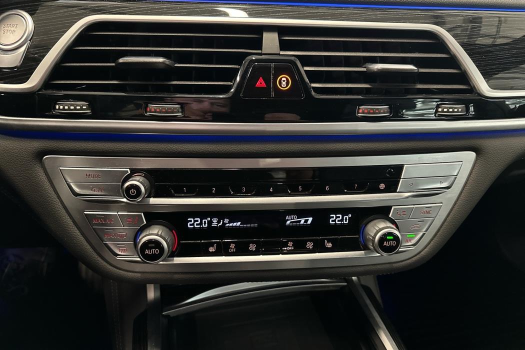 BMW 745 2020