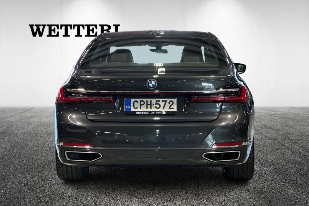 BMW 745 2020