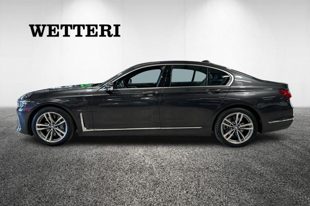 BMW 745 2020