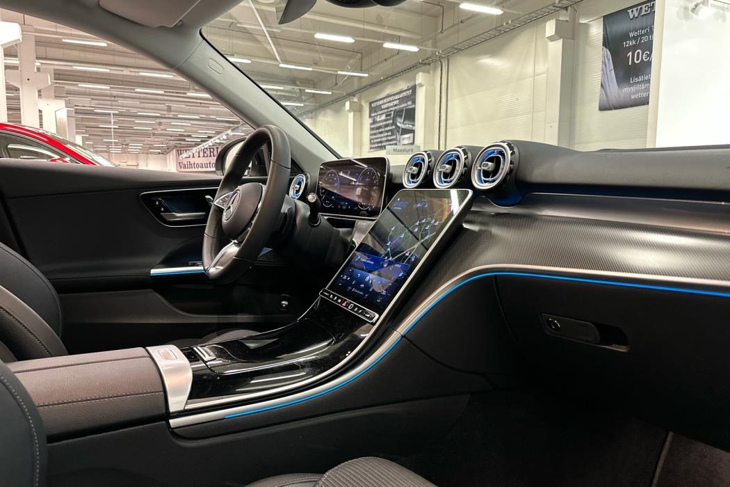 MERCEDES-BENZ C 2024