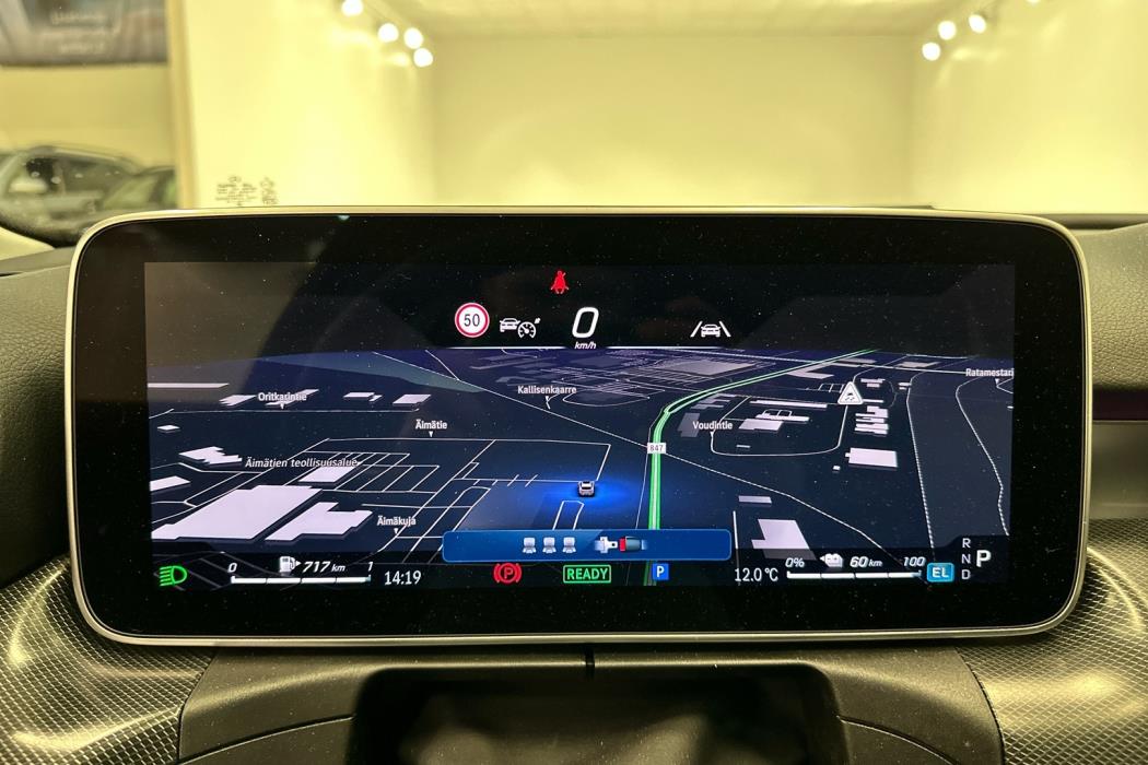 MERCEDES-BENZ C 2024