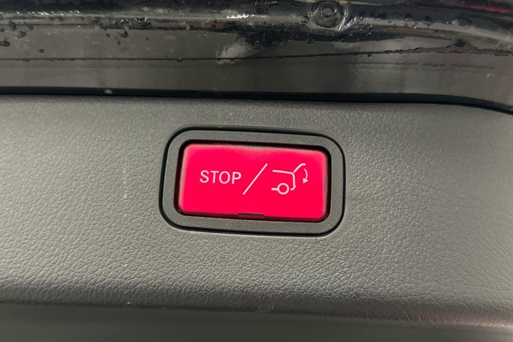 MERCEDES-BENZ C 2024