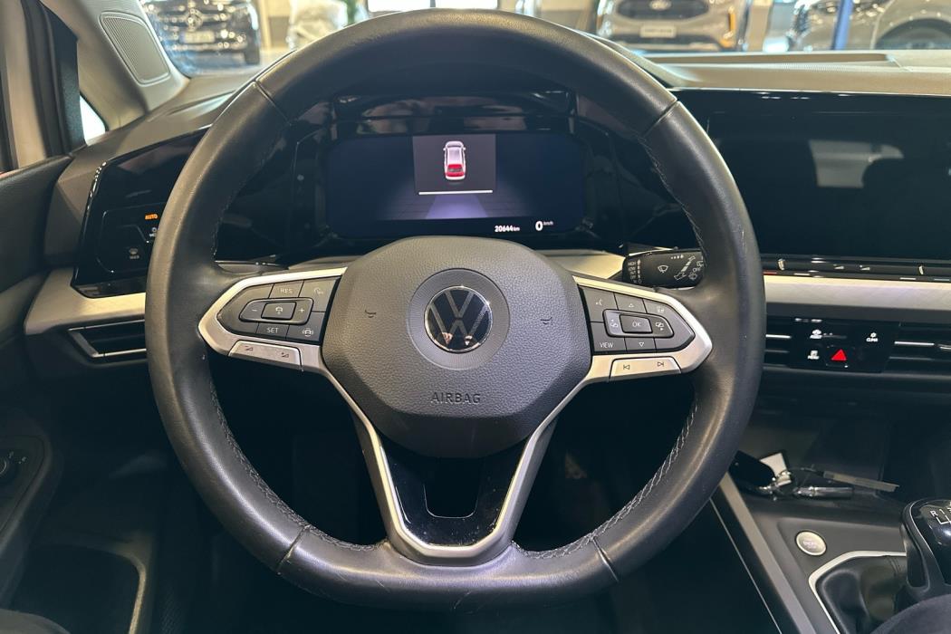 VOLKSWAGEN Golf 2022