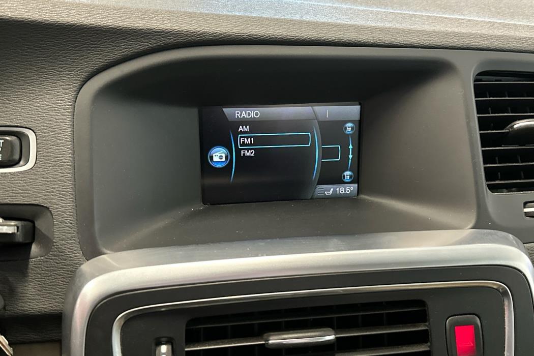 VOLVO V60 2012