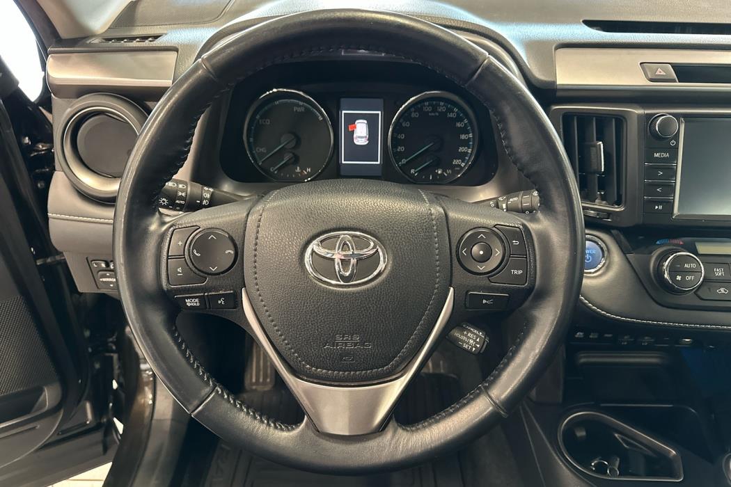 TOYOTA RAV4 2018