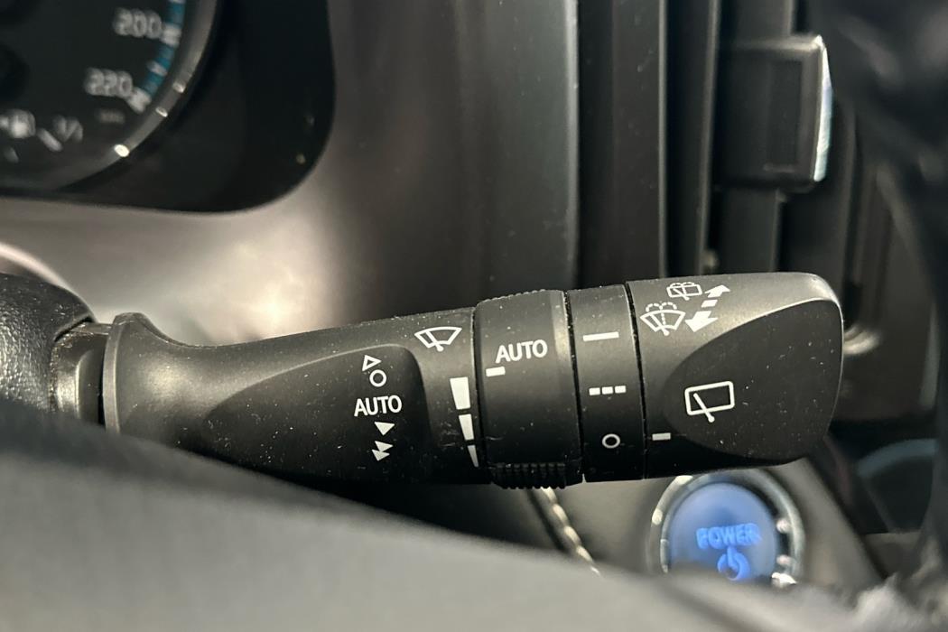 TOYOTA RAV4 2018