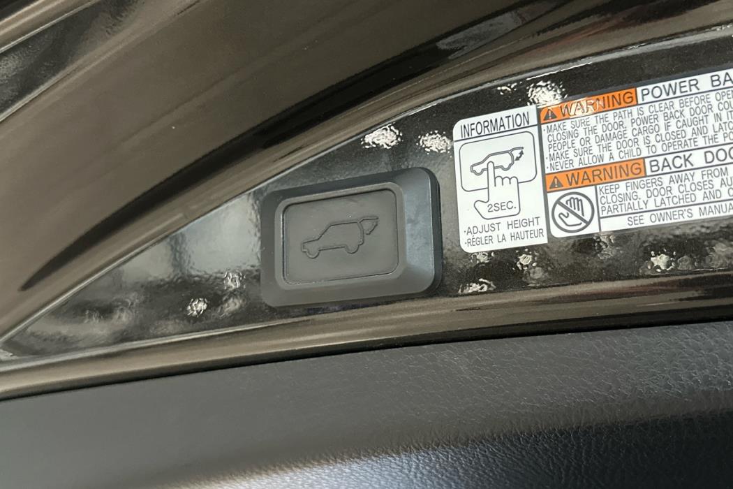 TOYOTA RAV4 2018