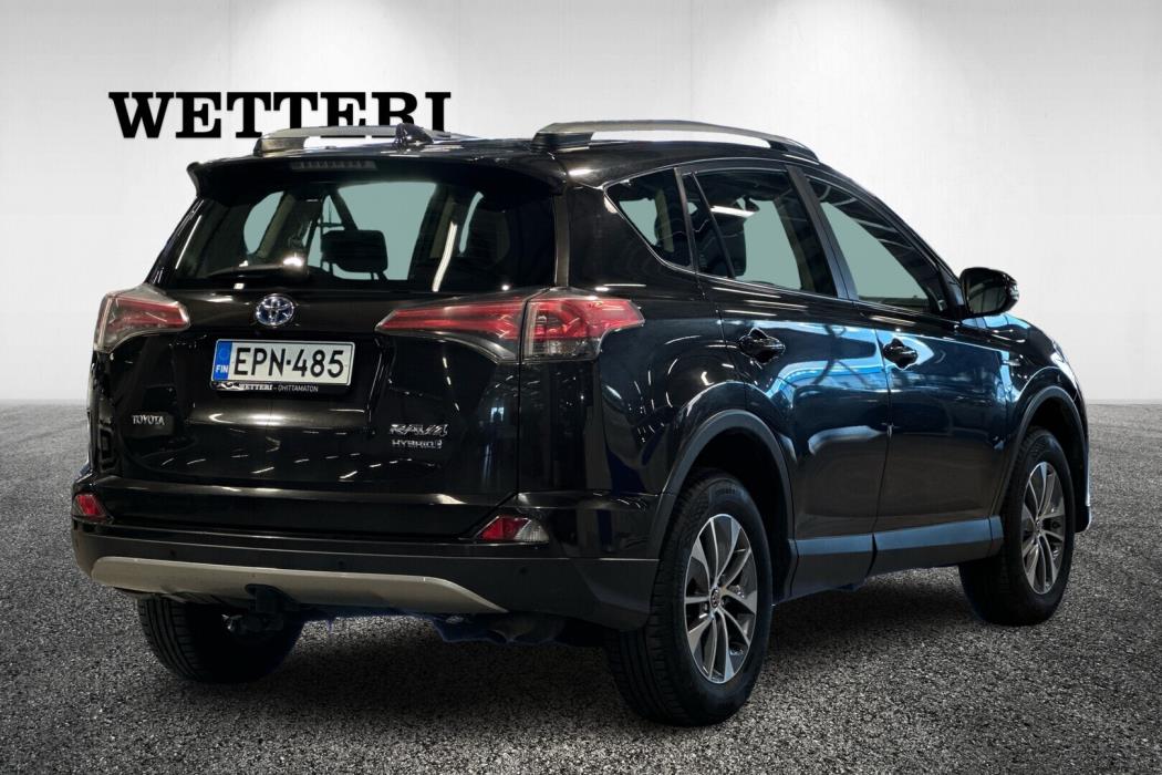 TOYOTA RAV4 2018