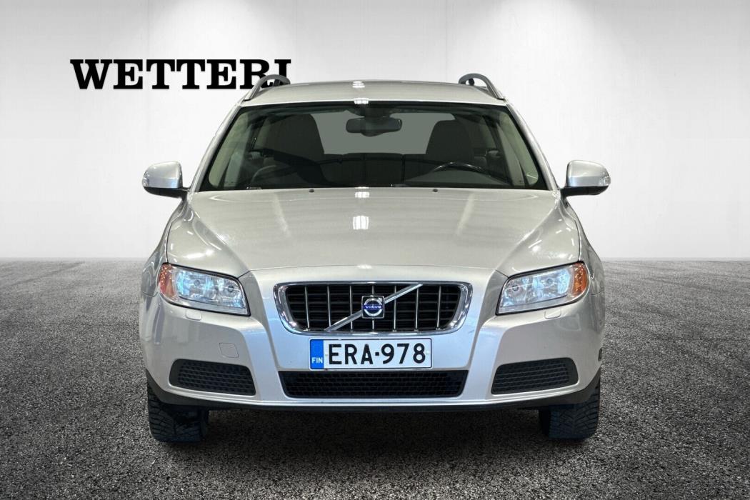VOLVO V70 2009