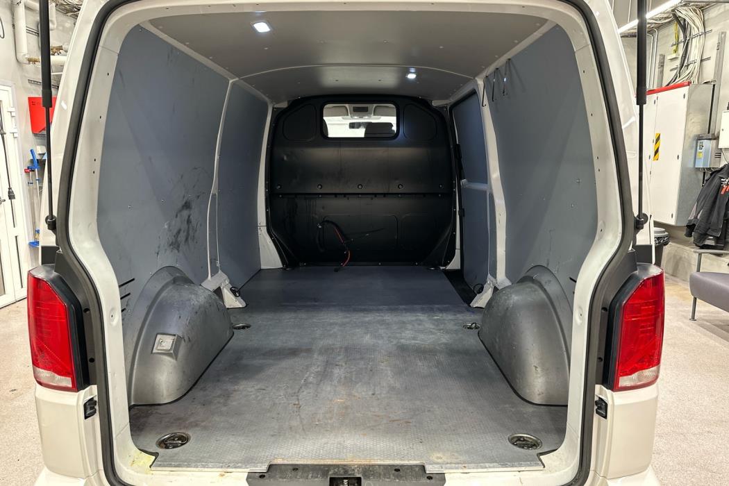 VOLKSWAGEN Transporter 2021