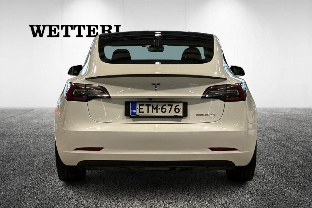 TESLA Model 3 2019
