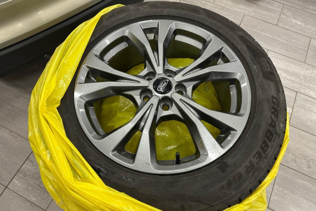 FORD Kuga 2024