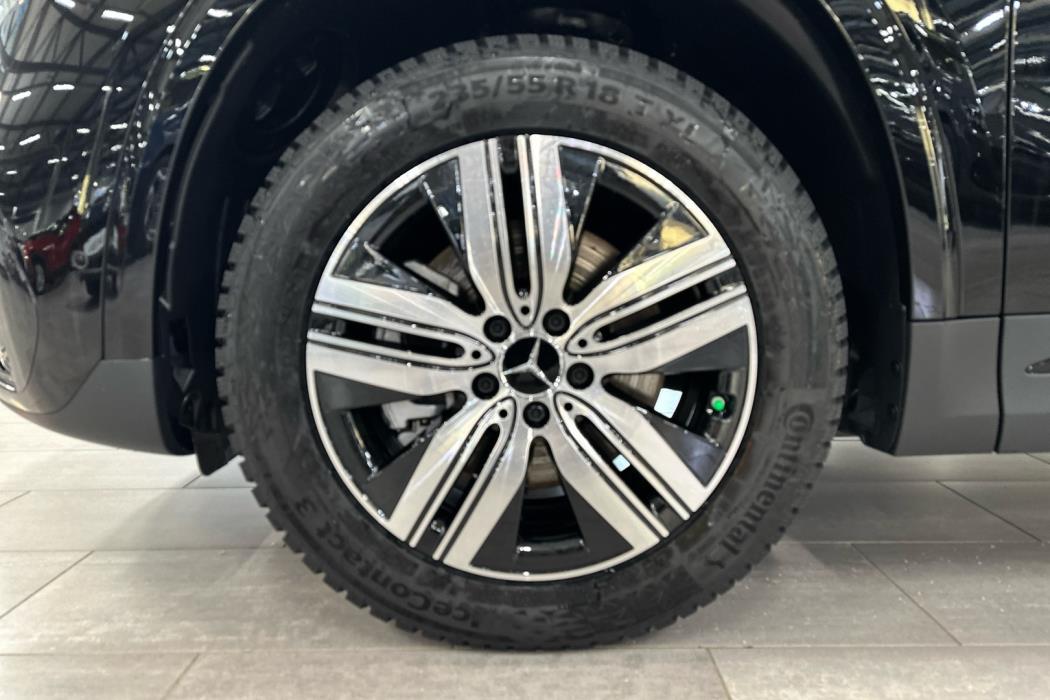 MERCEDES-BENZ EQA 2025