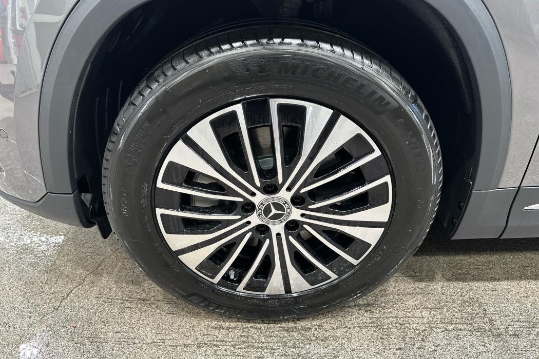 MERCEDES-BENZ EQA 2025