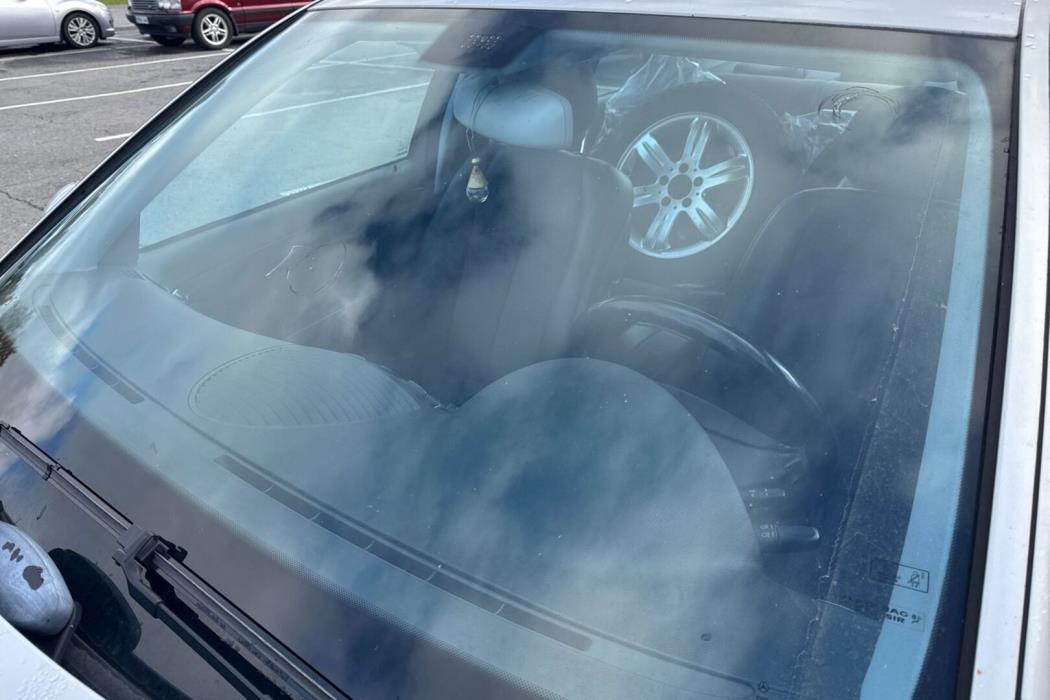MERCEDES-BENZ E 2002