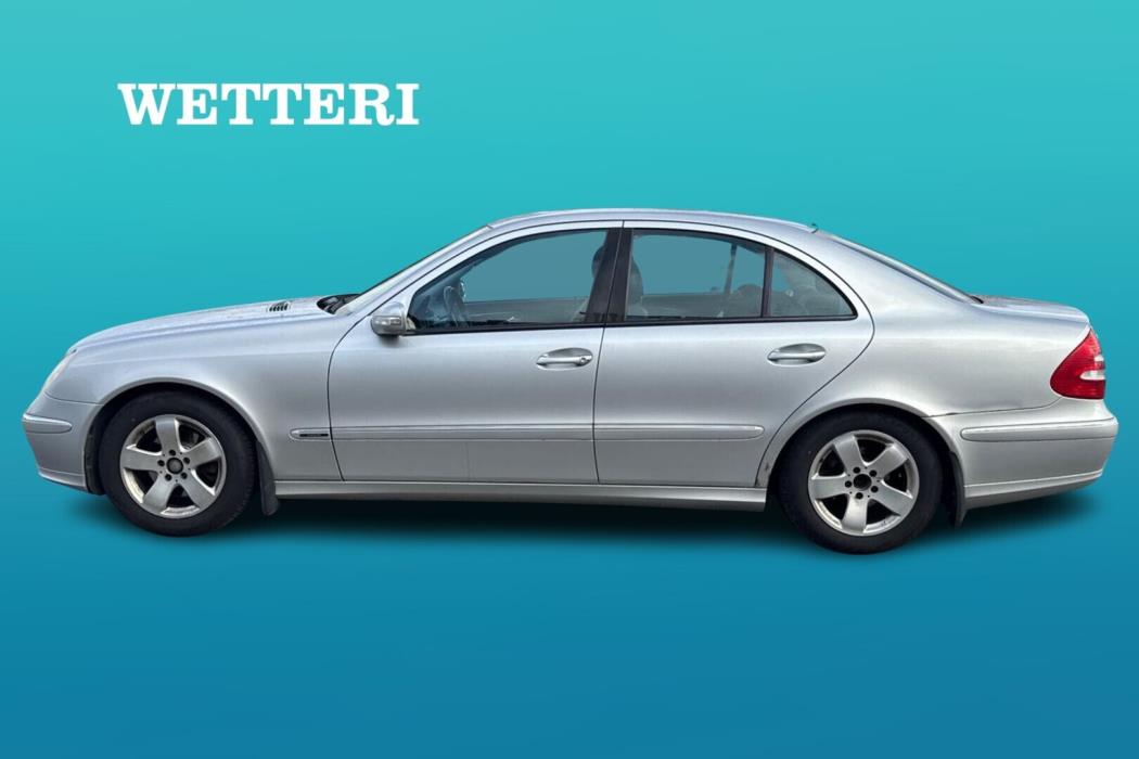 MERCEDES-BENZ E 2002