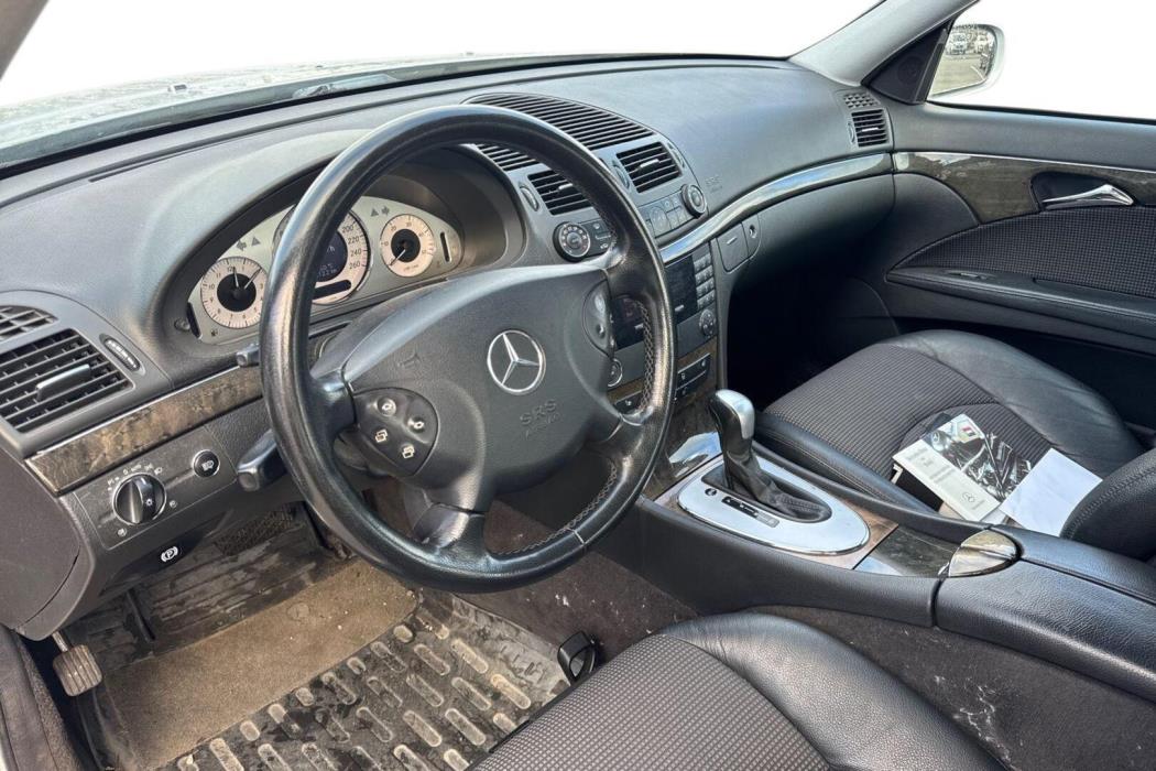 MERCEDES-BENZ E 2002