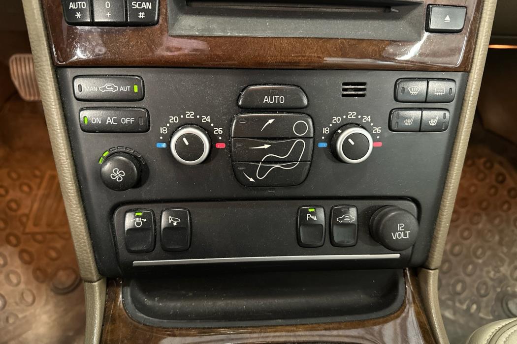 VOLVO XC90 2008