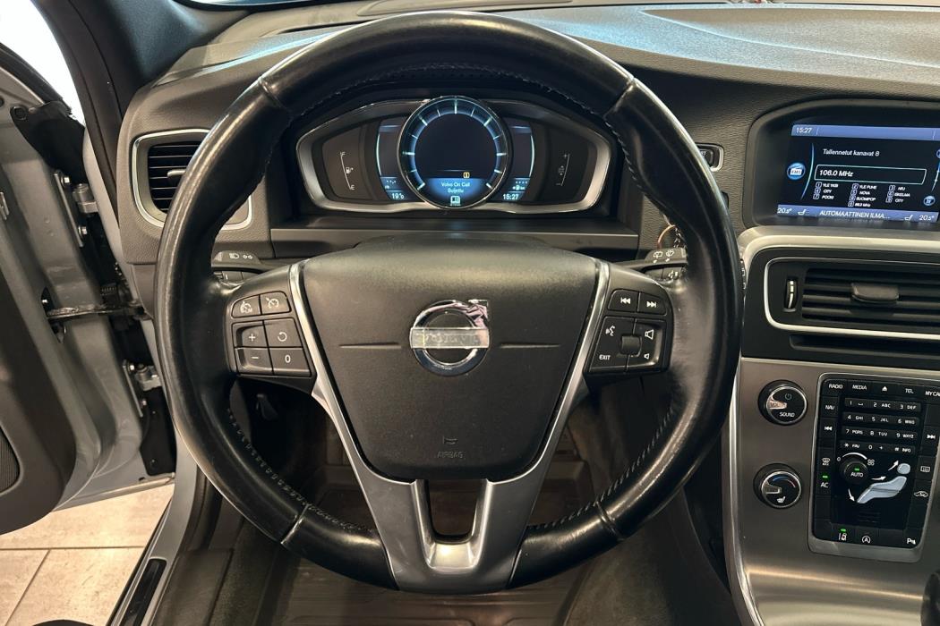 VOLVO V60 2014