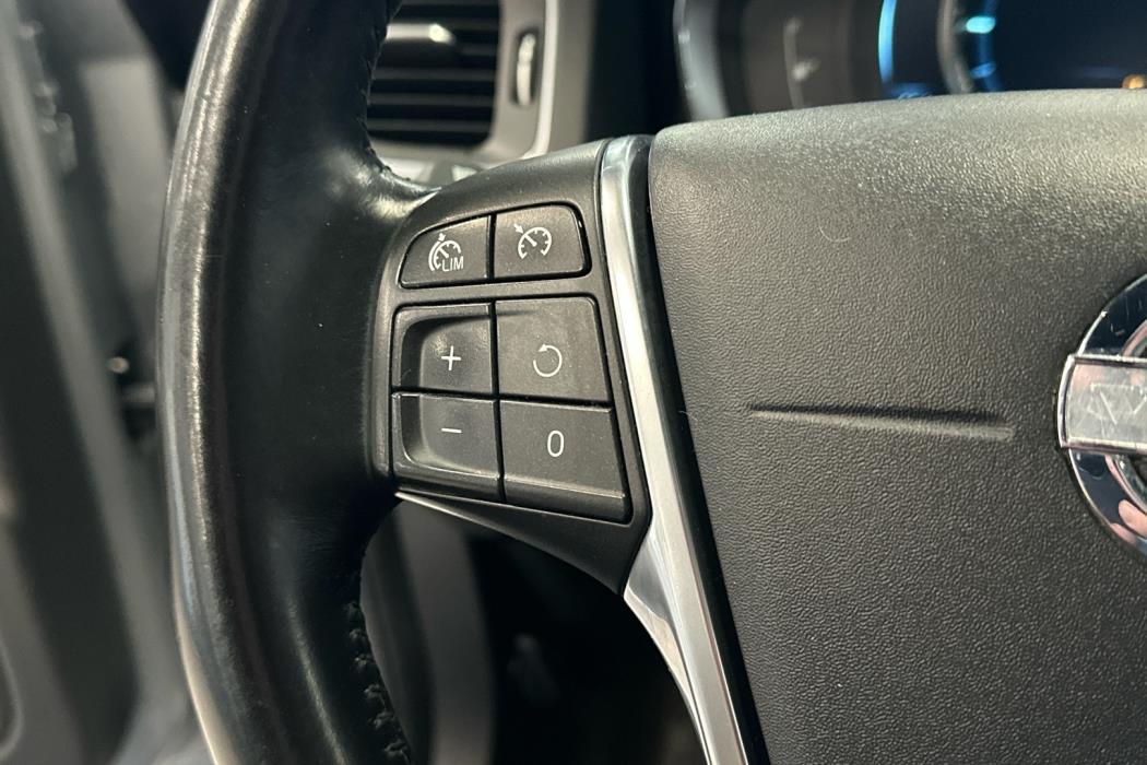 VOLVO V60 2014