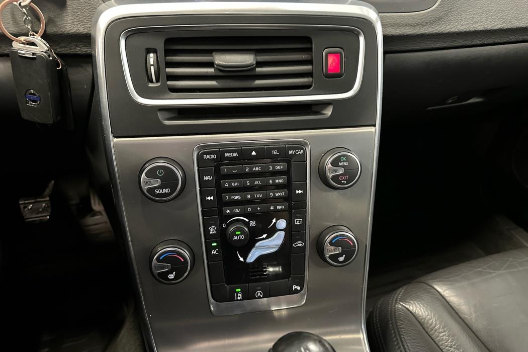 VOLVO V60 2014