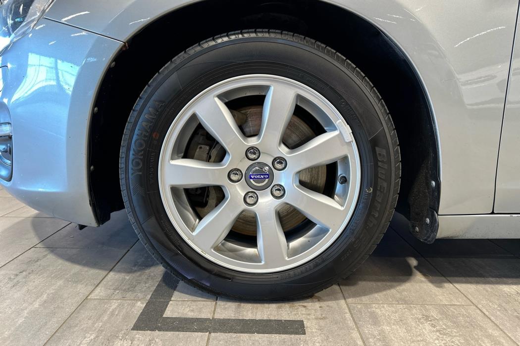 VOLVO V60 2014