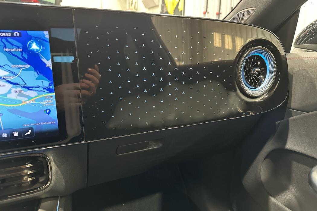 MERCEDES-BENZ CLA 2025