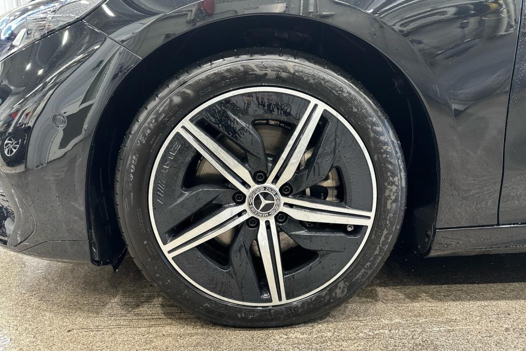 MERCEDES-BENZ CLA 2025