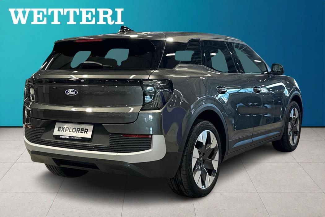 FORD EXPLORER 2026