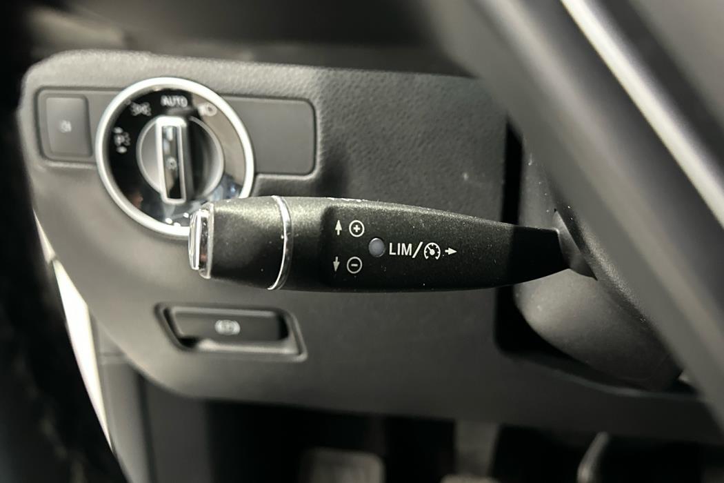 MERCEDES-BENZ B 2012