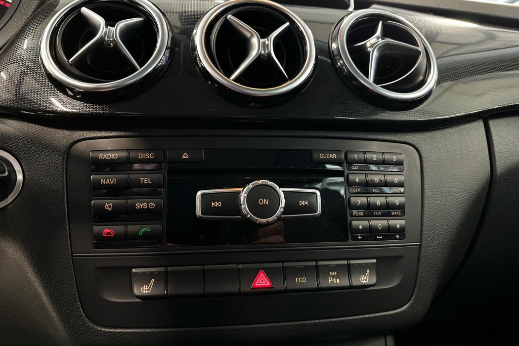 MERCEDES-BENZ B 2012
