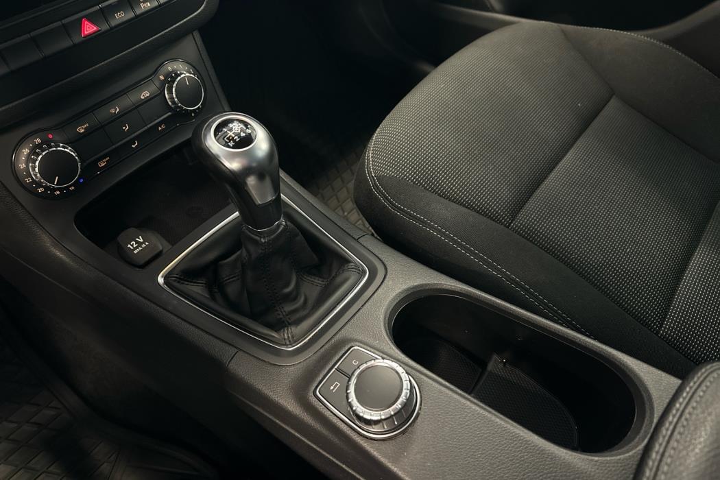 MERCEDES-BENZ B 2012