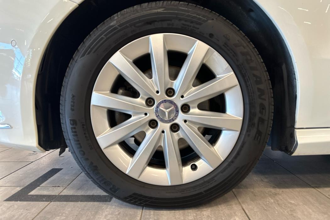 MERCEDES-BENZ B 2012