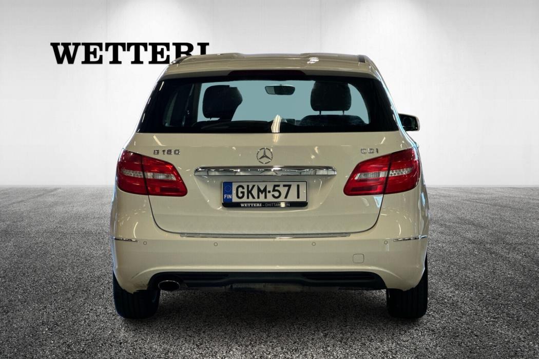 MERCEDES-BENZ B 2012