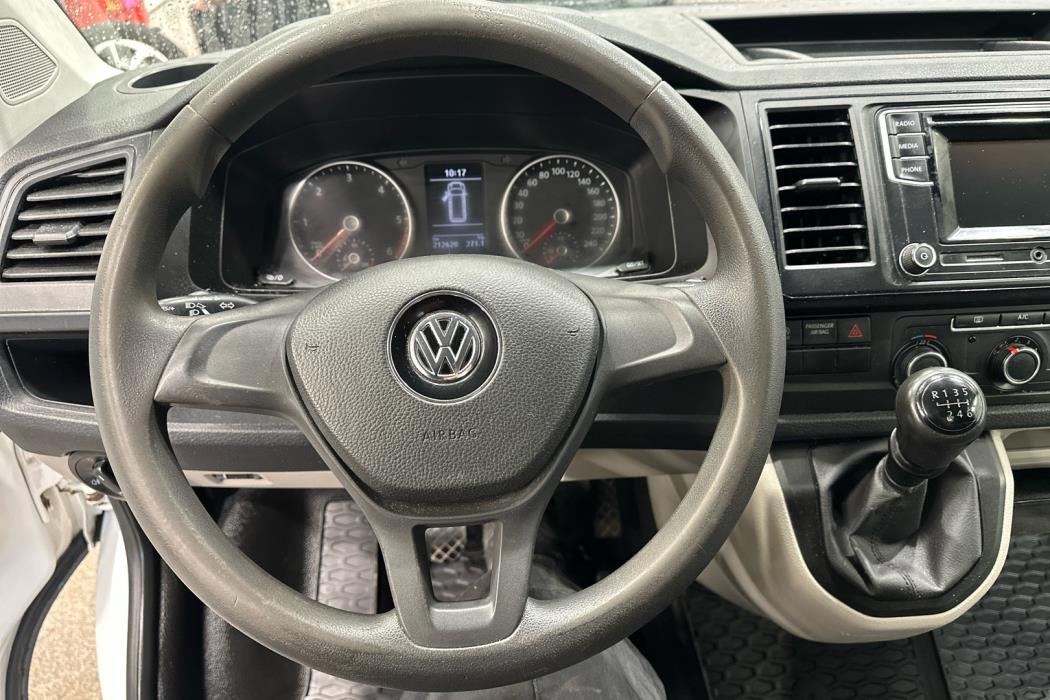 VOLKSWAGEN Transporter 2016