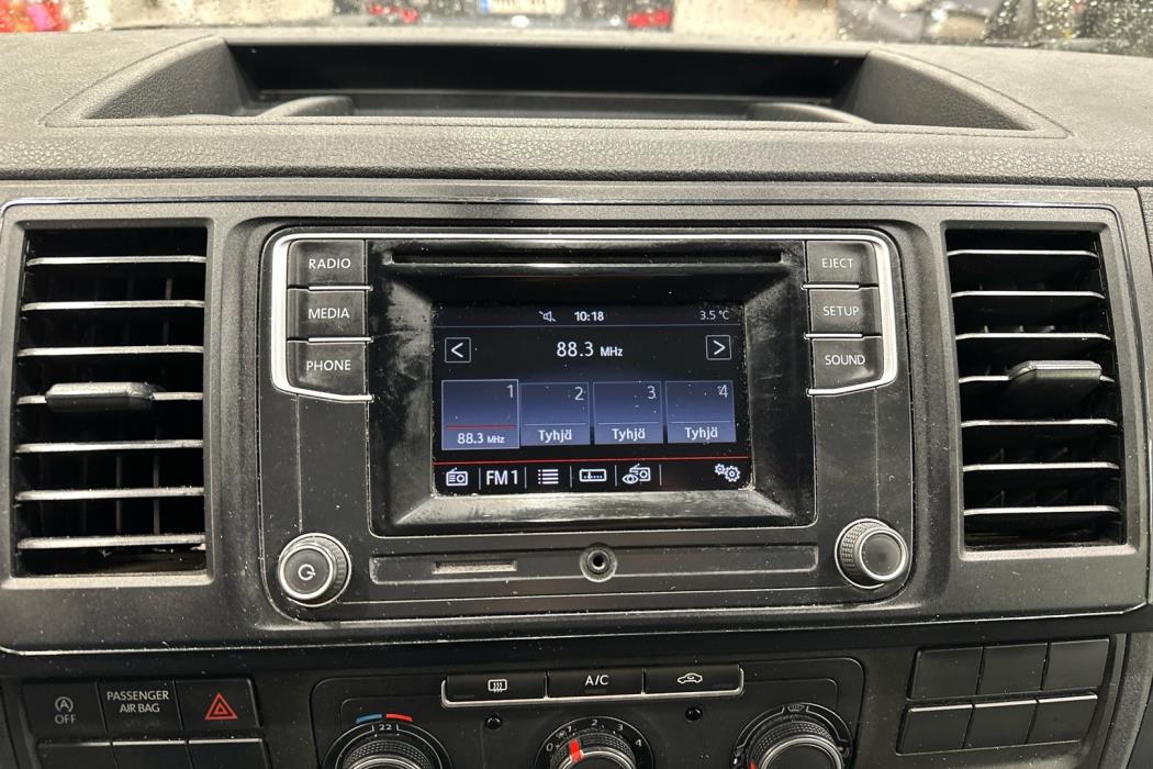 VOLKSWAGEN Transporter 2016