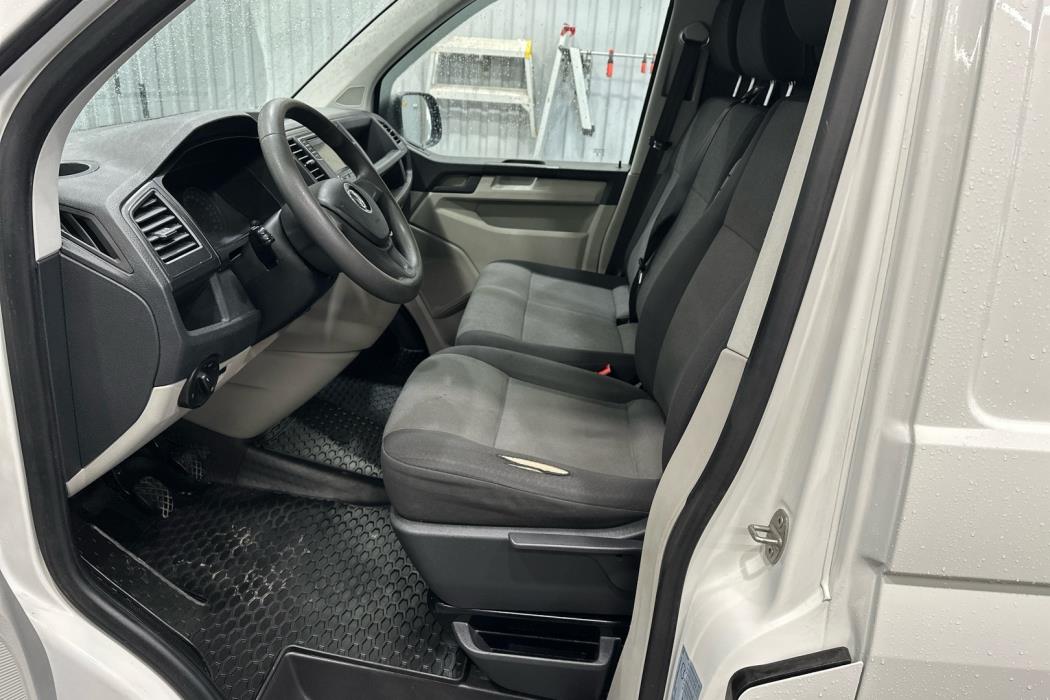 VOLKSWAGEN Transporter 2016