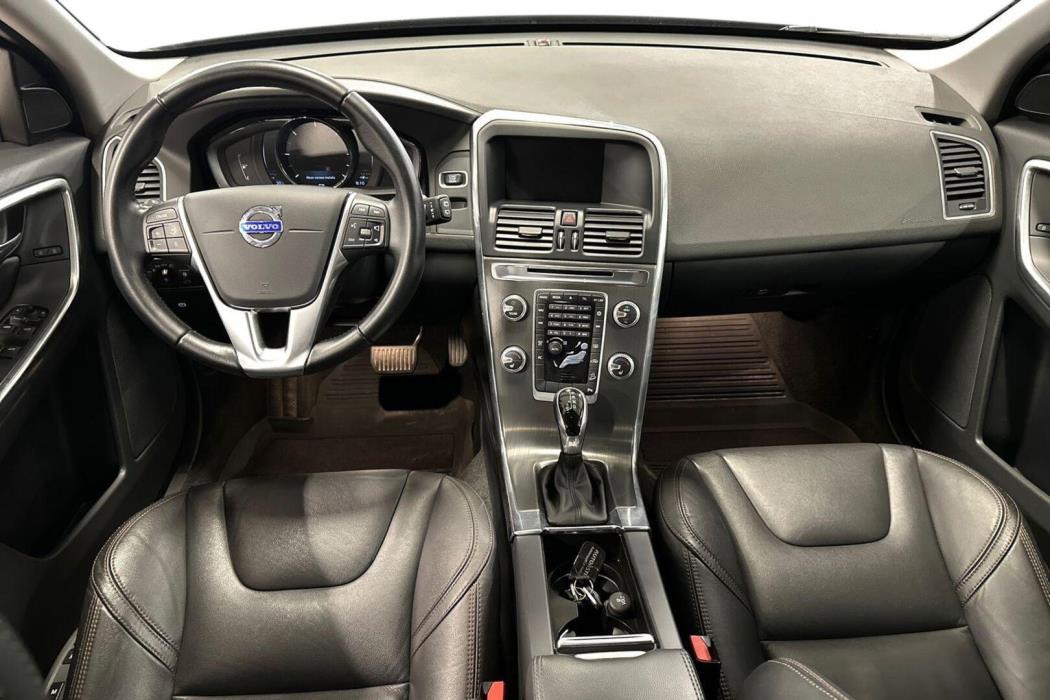 VOLVO XC60 2016