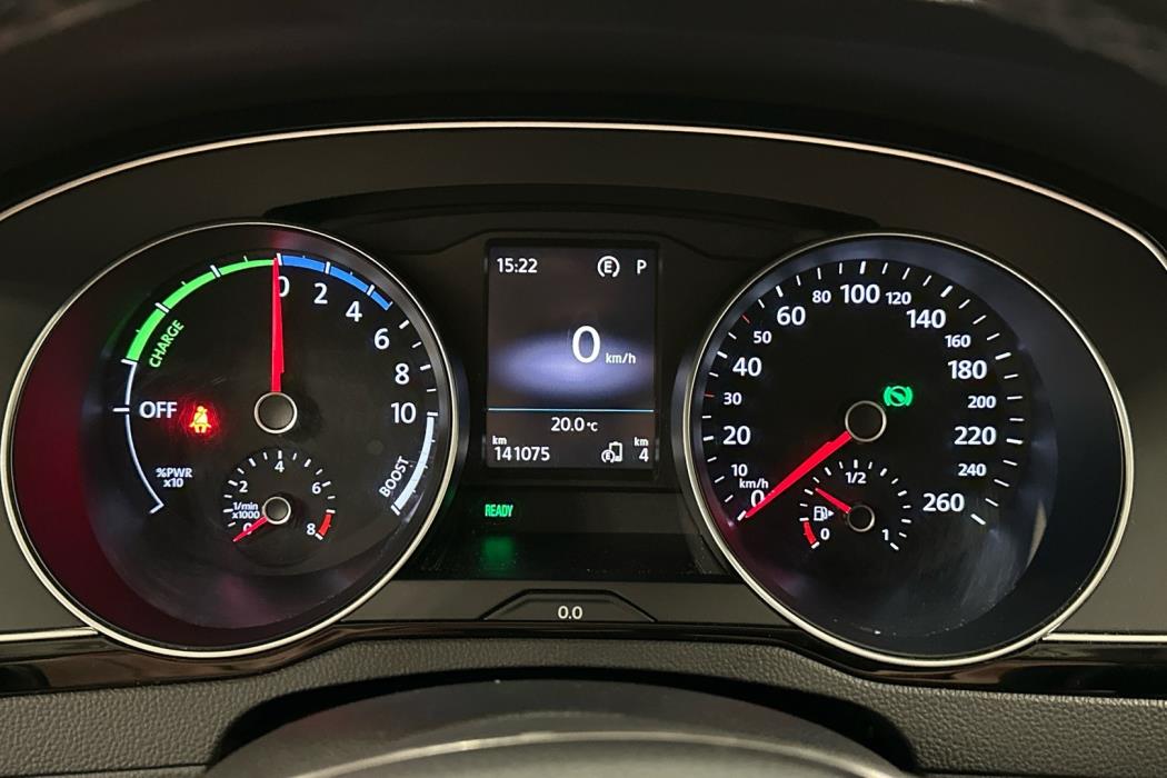 VOLKSWAGEN Passat 2018