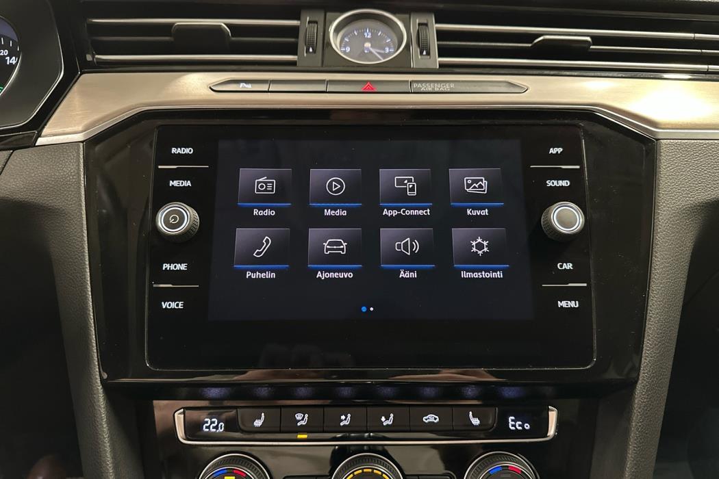 VOLKSWAGEN Passat 2018