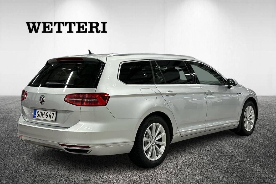 VOLKSWAGEN Passat 2018