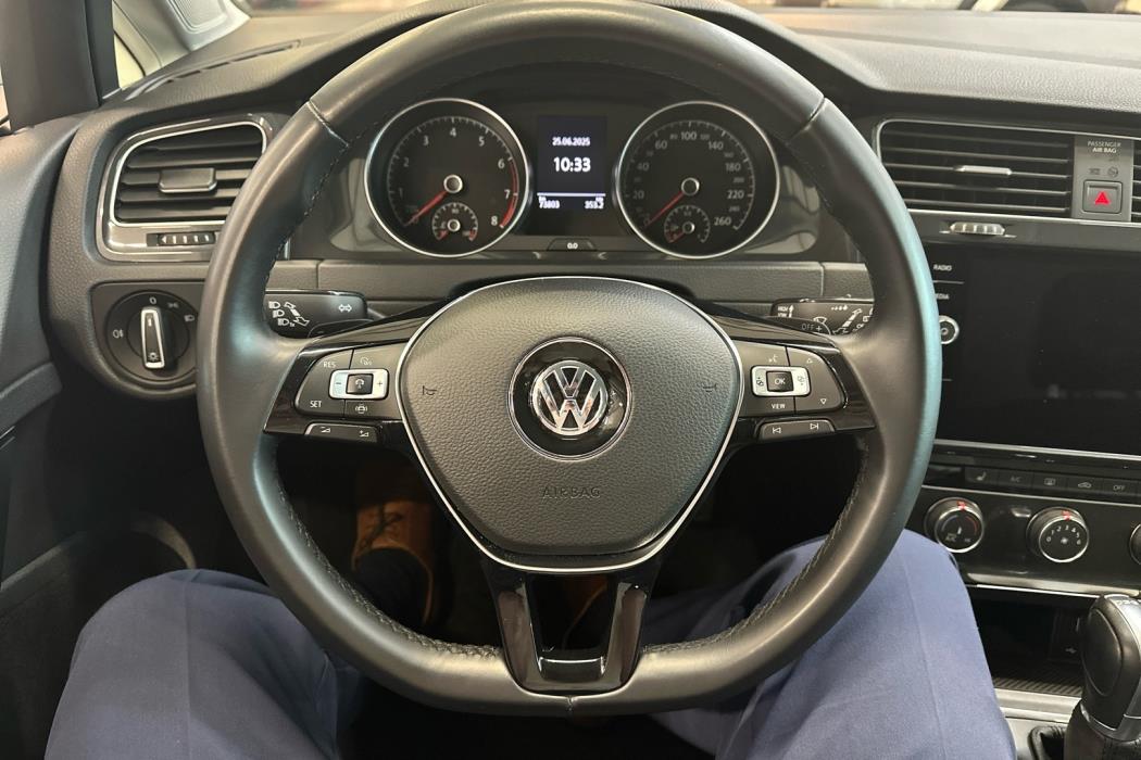 VOLKSWAGEN Golf 2019