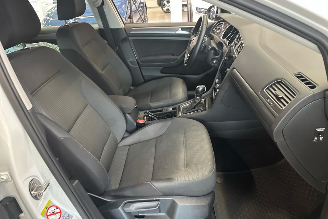 VOLKSWAGEN Golf 2019