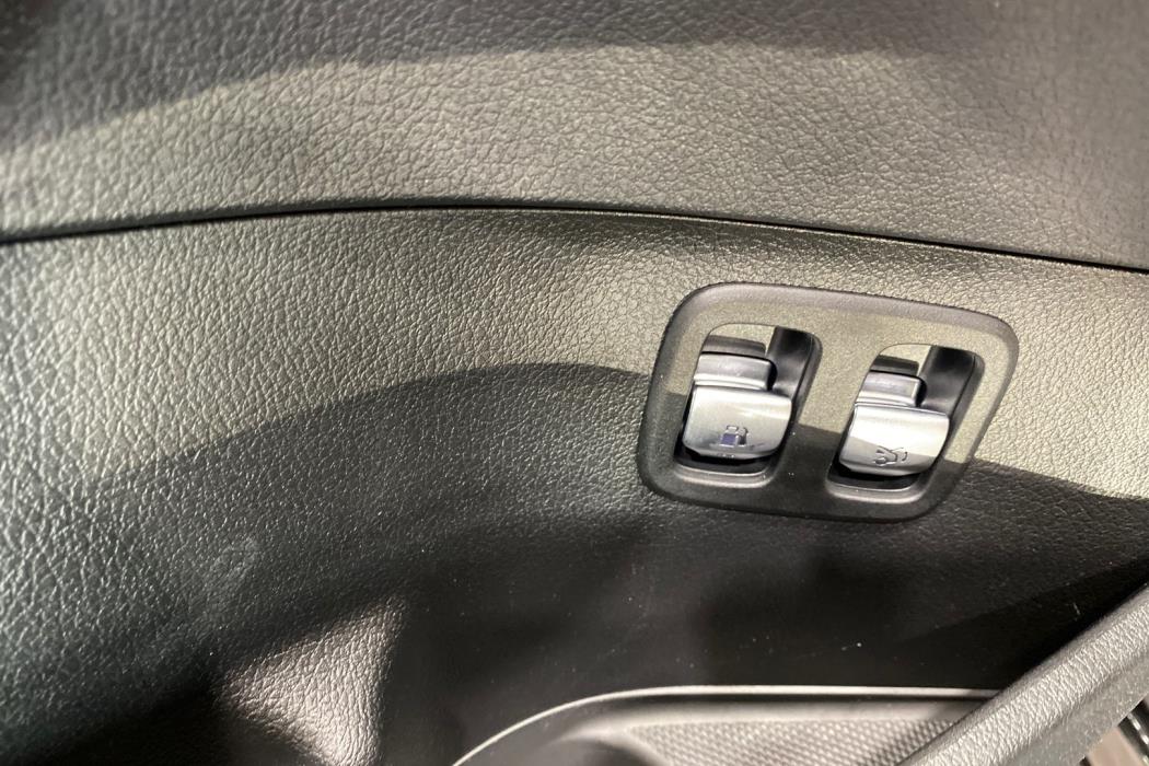 MERCEDES-BENZ C 2022