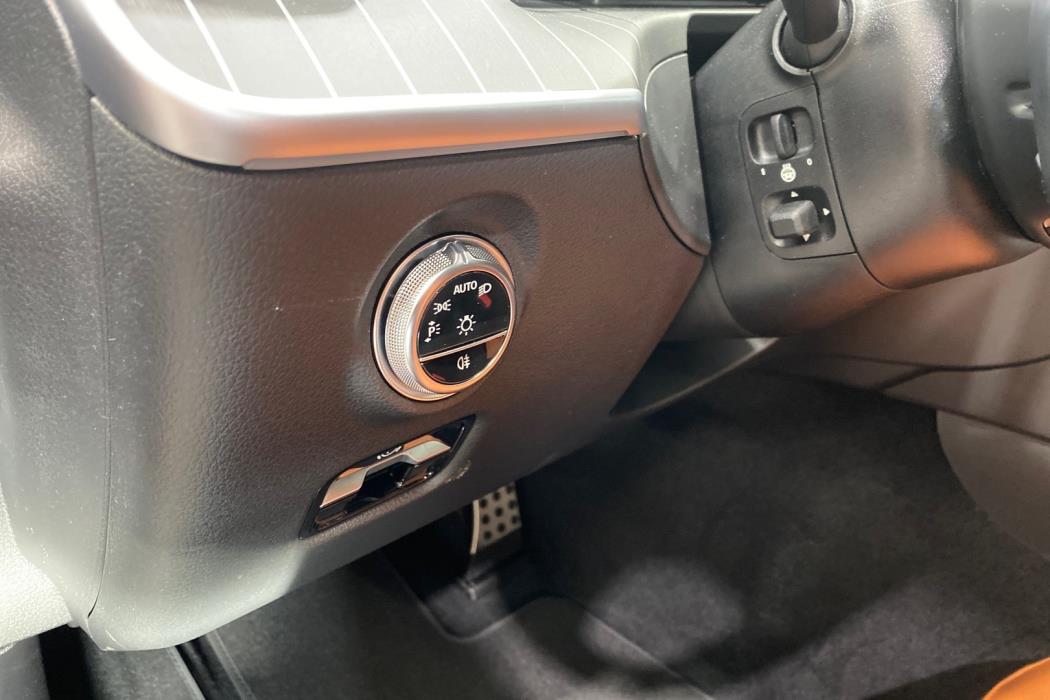 MERCEDES-BENZ C 2022