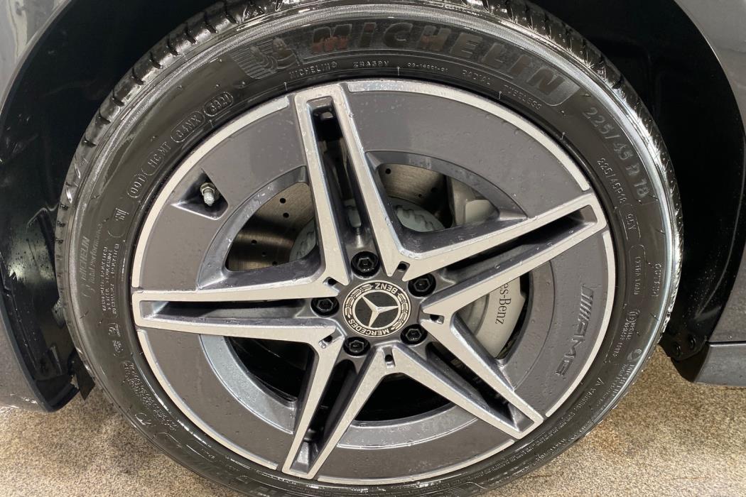 MERCEDES-BENZ C 2022